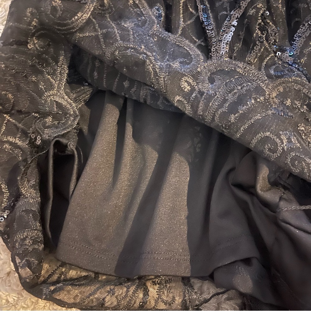 VENUS Black Sequin Lace Romper (US 8) V-Neck Flutter Sleeve Scallop Hem - Picture 9 of 11
